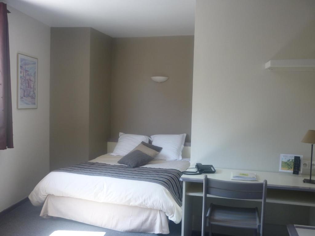 Logis Hotel Le Relais Du Serre Dieulefit Quarto foto